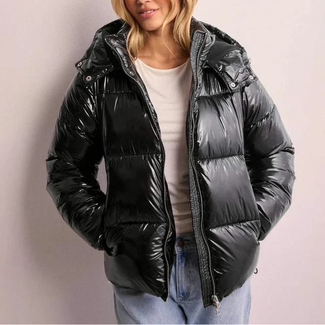 Brianna - Women's Quilted Puffer Jacket with Attached Hood