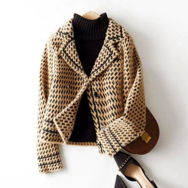 Daria - Women's Cropped Double-Breasted Patterned Jacket
