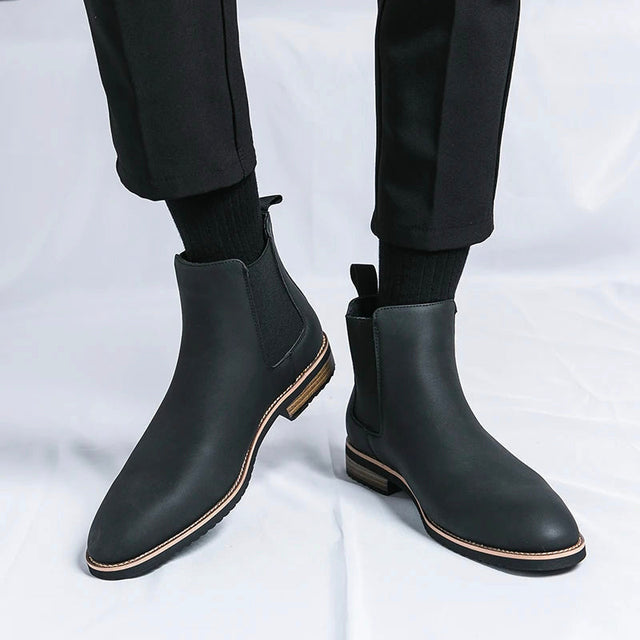 Jimmy - Men's Chelsea Boots with Contrast Sole